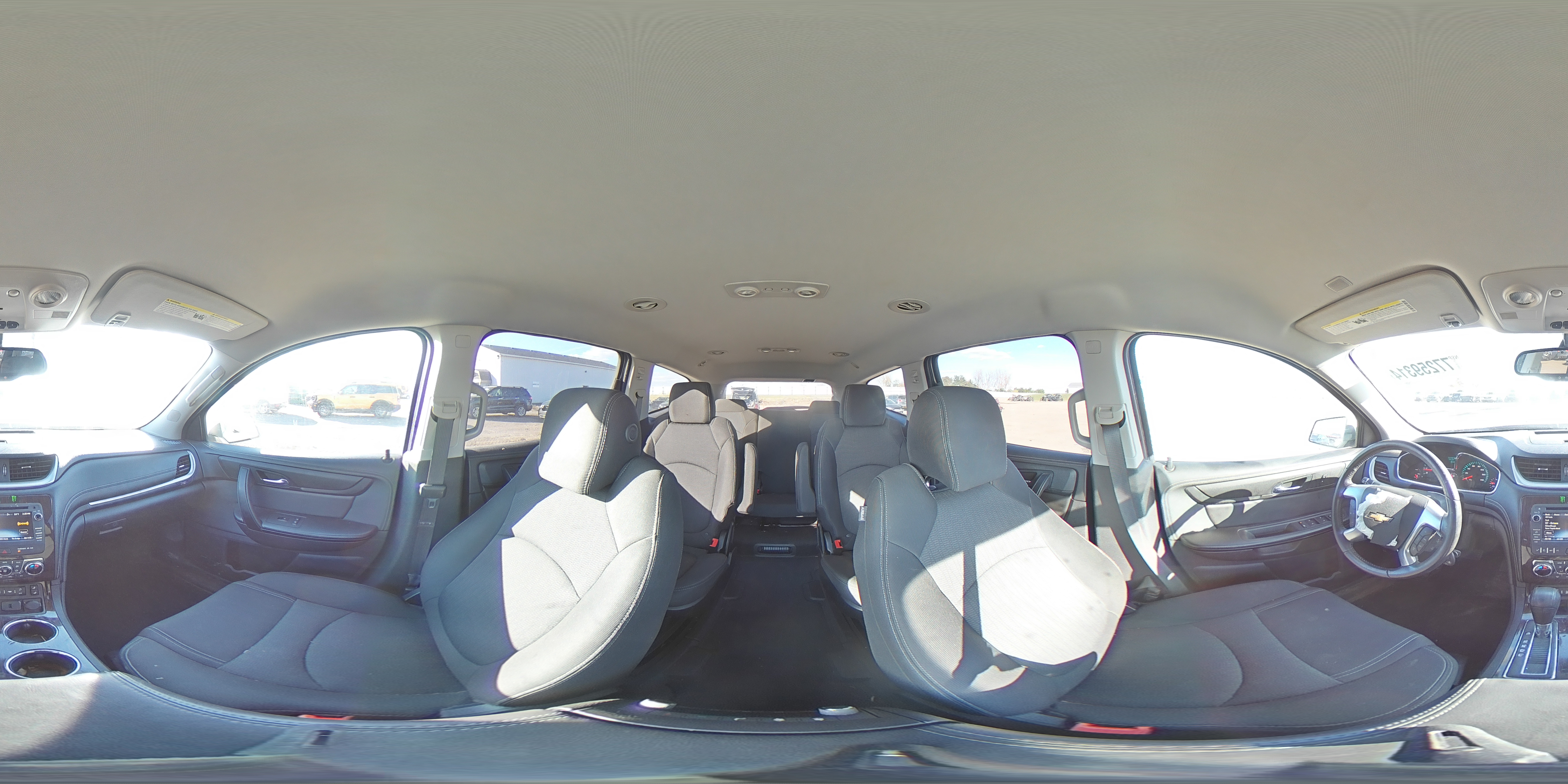 2016 Chevrolet Traverse - Image 14