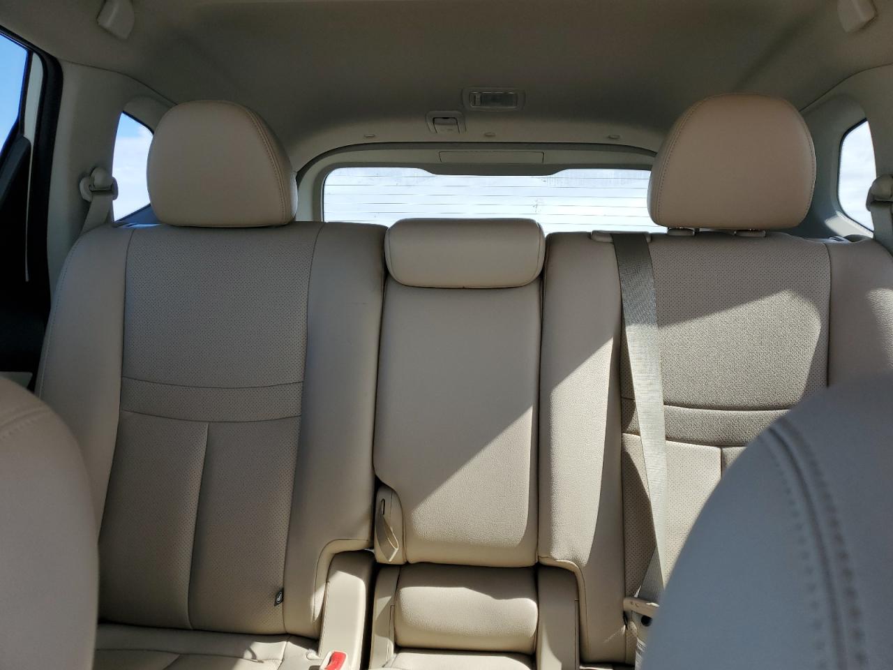 2017 Nissan Rogue - Image 10
