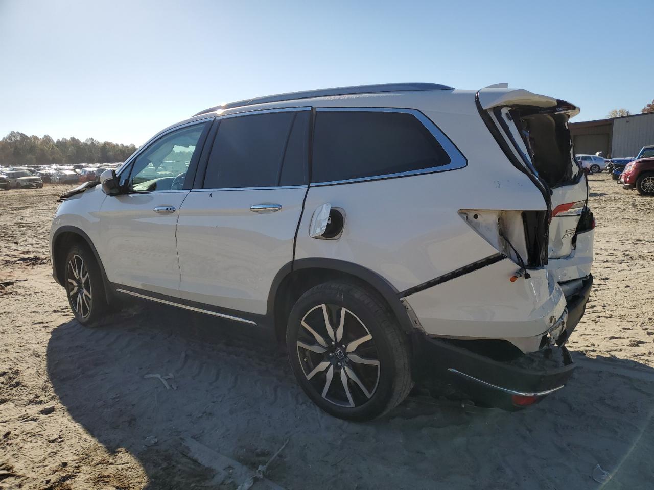 2019 Honda Pilot - Image 2