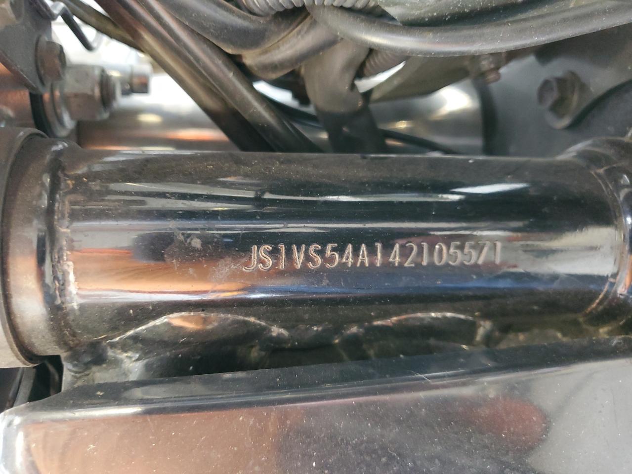 JS1VS54A142105571 2004 Suzuki Vl800