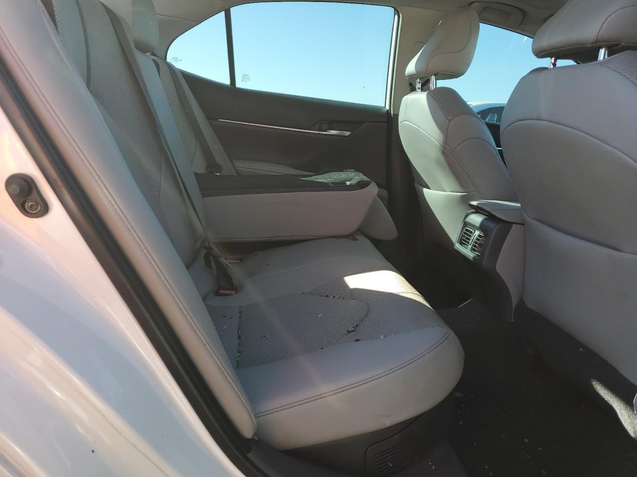 2021 Toyota Camry - Image 10