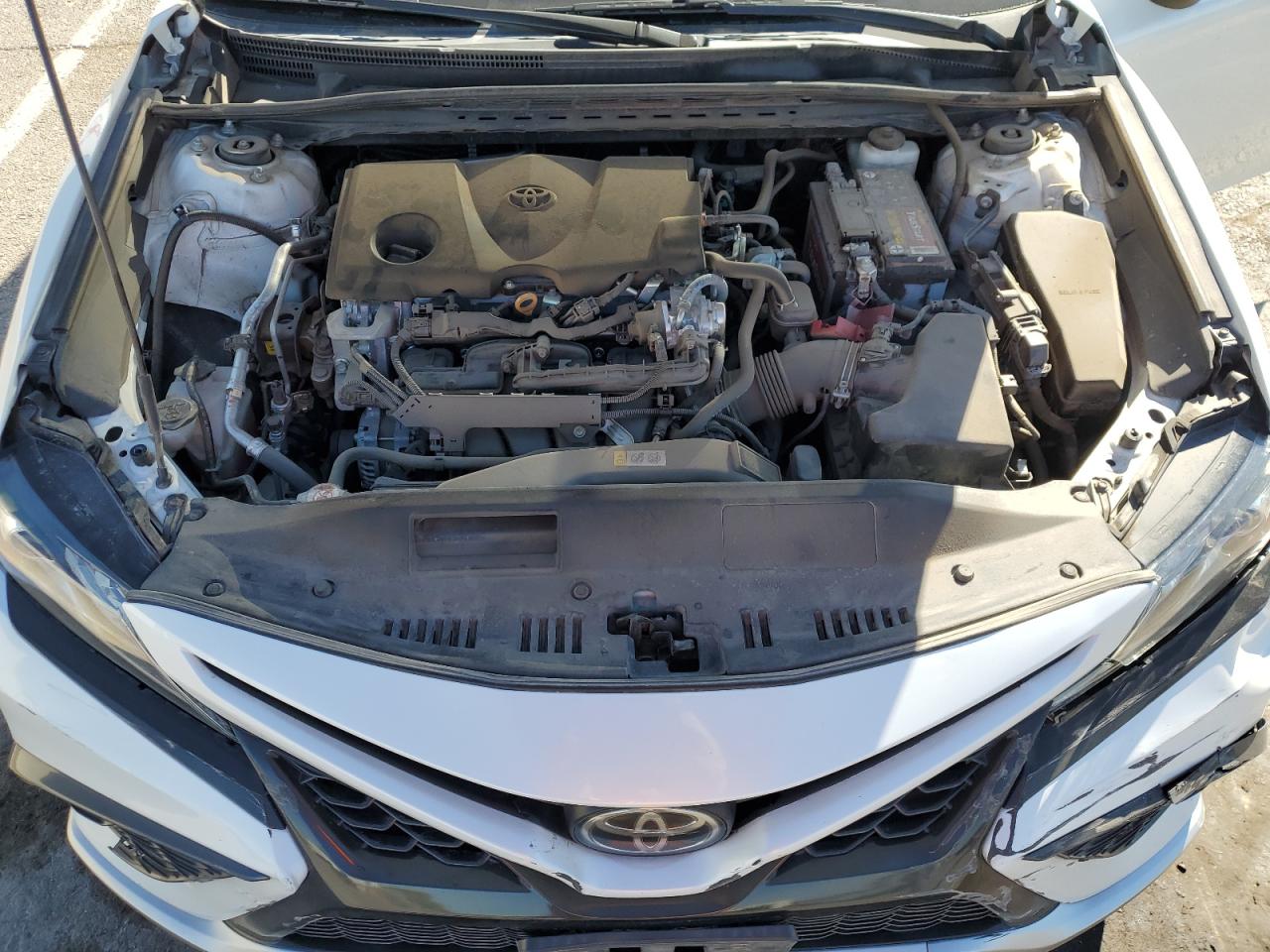 2021 Toyota Camry - Image 12