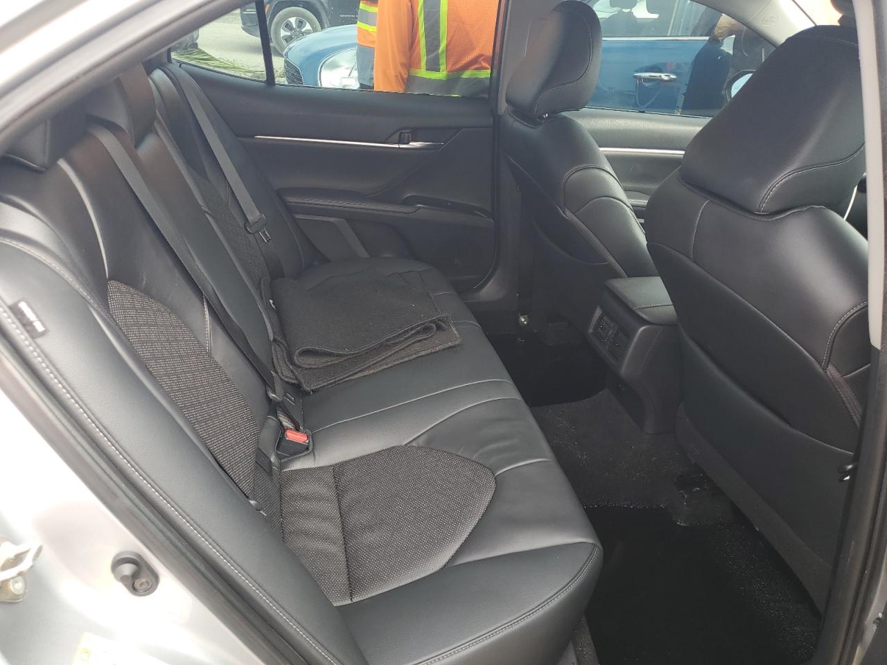 2019 Toyota Camry - Image 10