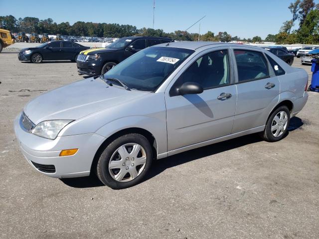 2006 Ford Focus Zx4 იყიდება Dunn-ში, NC - Minor Dent/Scratches