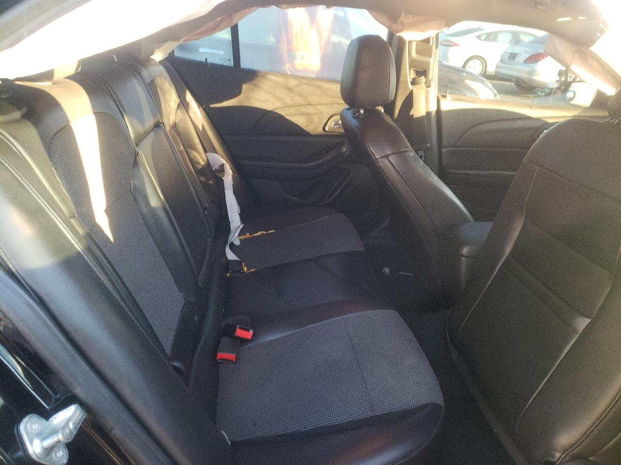 2016 Chevrolet Malibu - Image 10