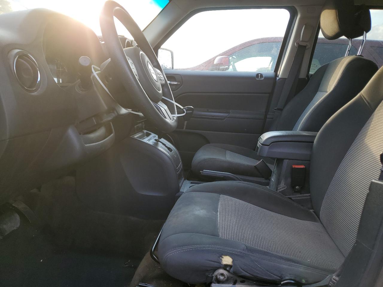 2017 Jeep Liberty (Patriot) - Image 7