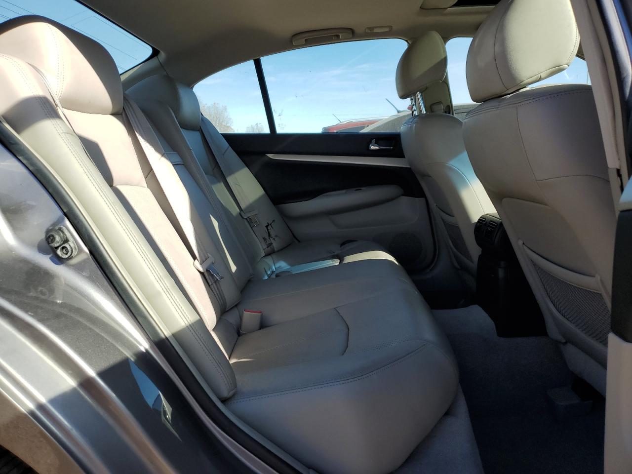 2008 Infiniti G - Image 10