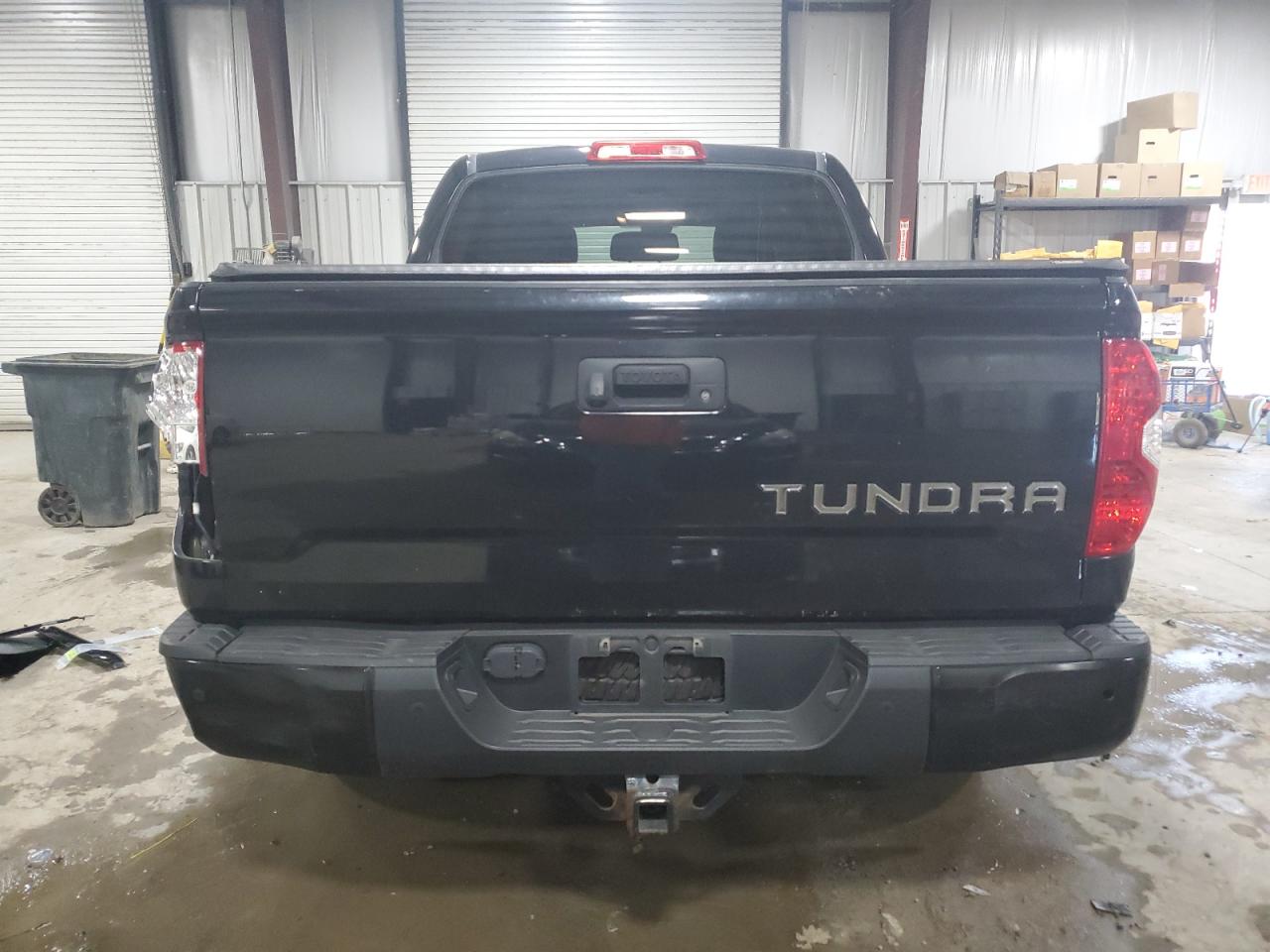 5TFHY5F1XJX742696 2018 Toyota Tundra Crewmax Limited