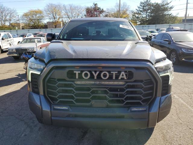  TOYOTA TUNDRA 2024 Szary