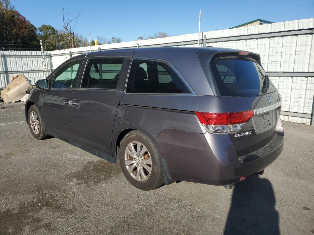 5FNRL5H32GB126530 2016 Honda Odyssey Se