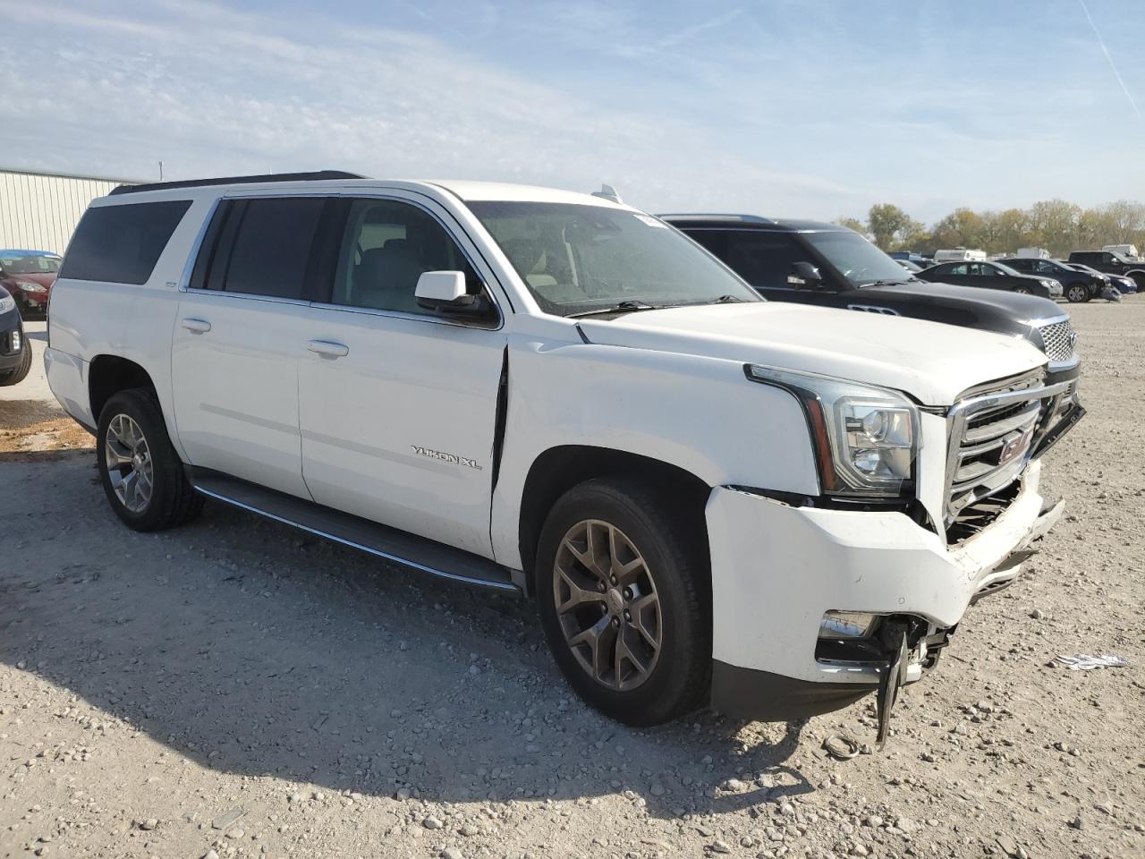 VIN 1GKS2GKC3GR109369 2016 GMC YUKON no.4