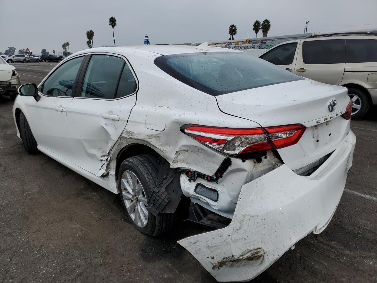 2019 Toyota Camry L VIN: 4T1B11HK2KU806897 Lot: 76570024