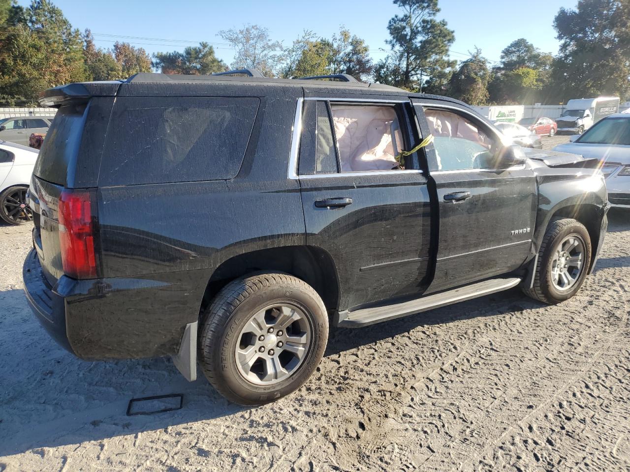 2020 Chevrolet Tahoe - Image 3