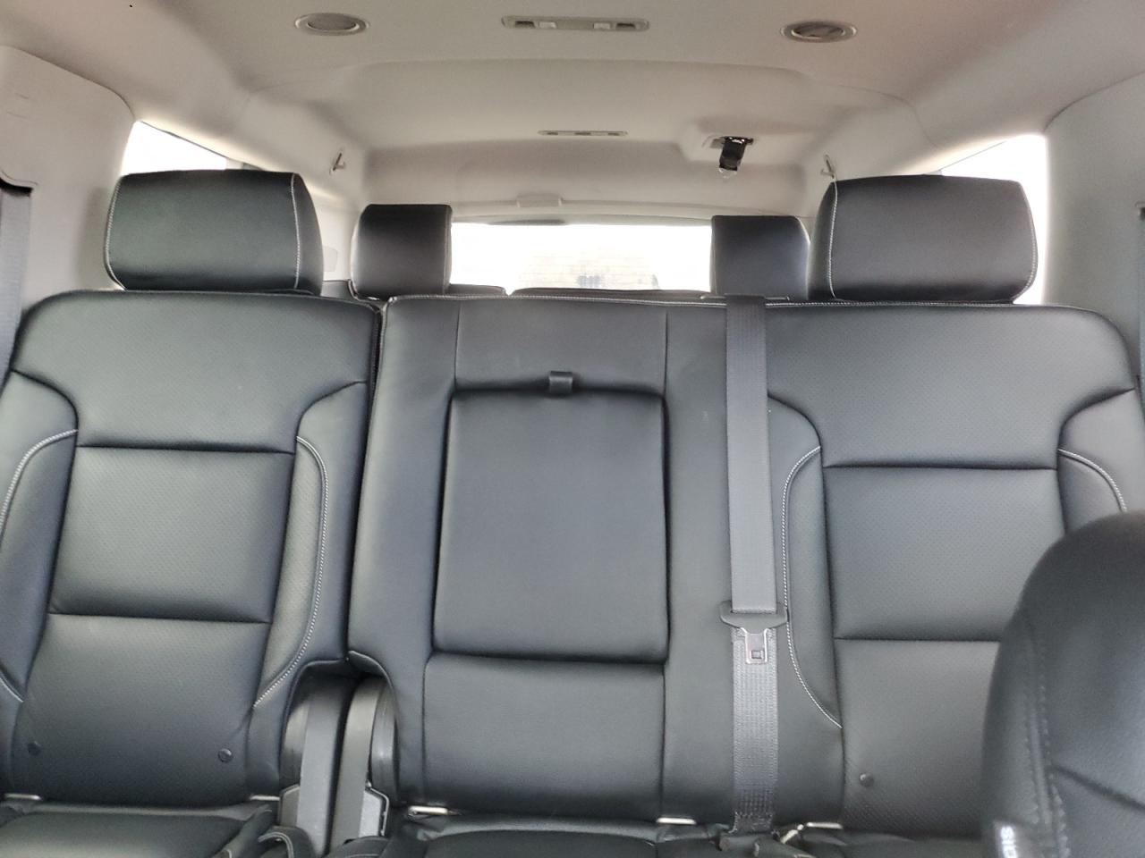 2019 Chevrolet Suburban - Image 10