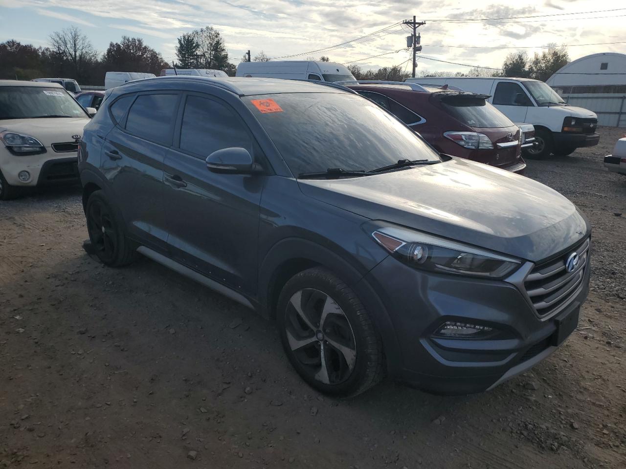 2017 Hyundai Tucson - Image 4
