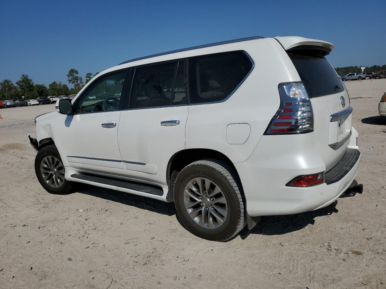 JTJJM7FX6K5225936 2019 LEXUS GX - Image 2