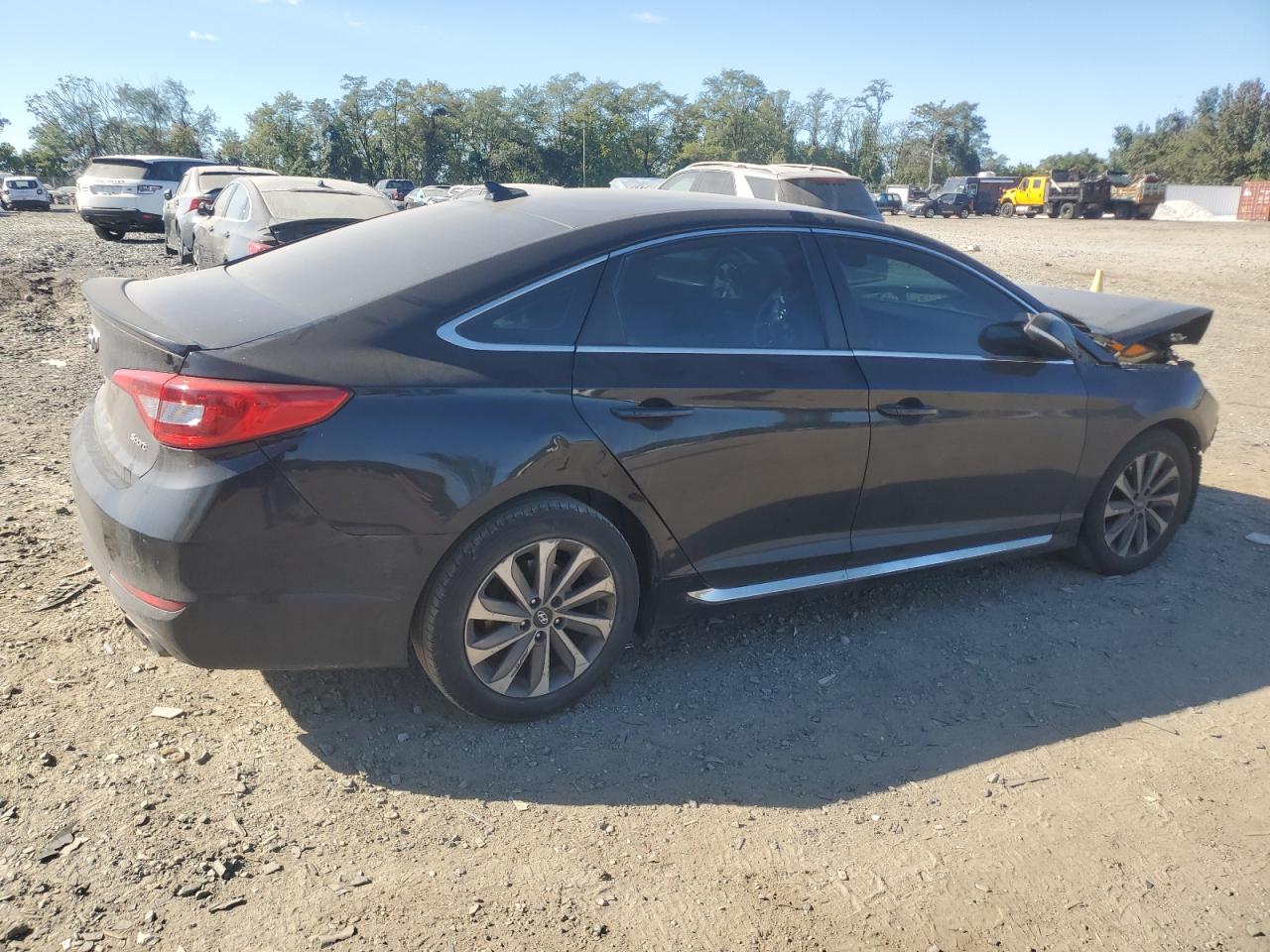 2016 Hyundai Sonata - Image 3
