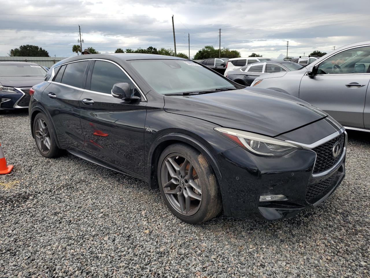 2018 Infiniti QX30 - Image 4