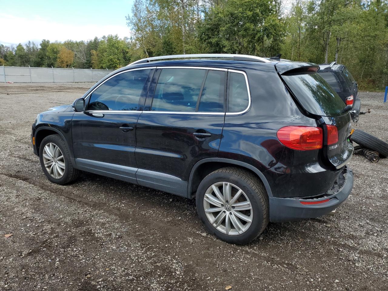 WVGMV7AX2HK031639 2017 VOLKSWAGEN TIGUAN - Image 2