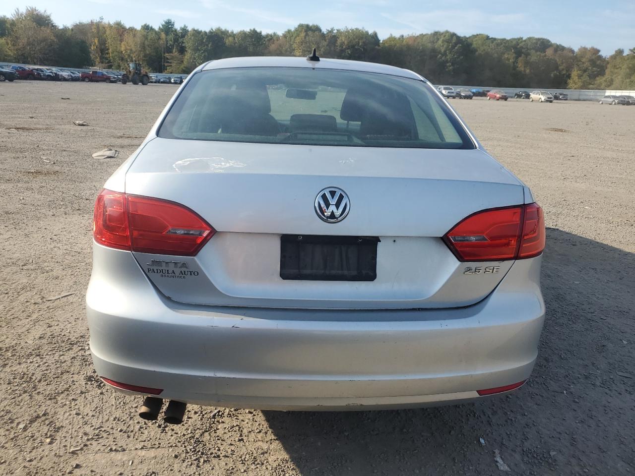 3VWDZ7AJ1BM077898 2011 Volkswagen Jetta Se