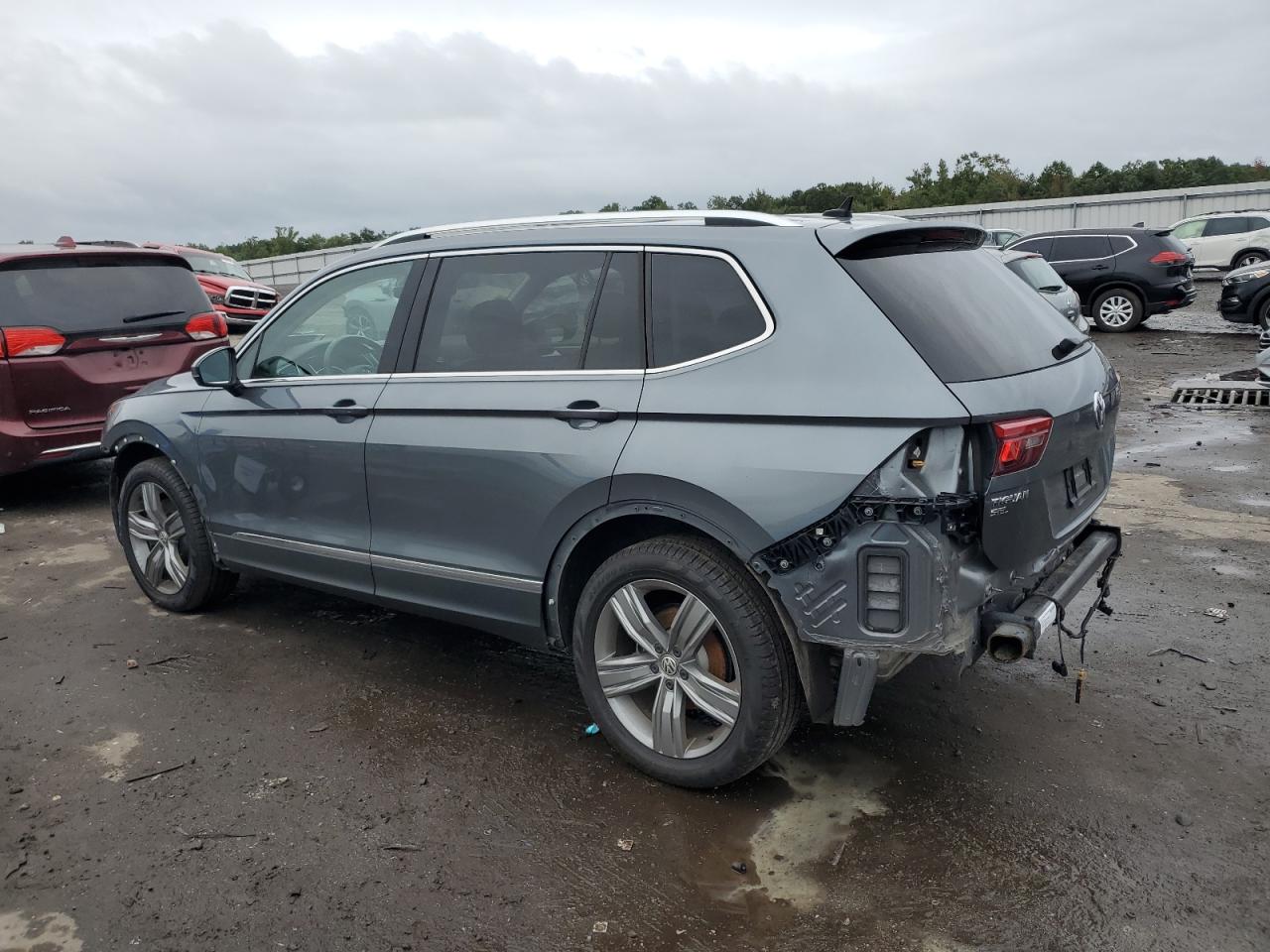 3VV5B7AX7JM080398 2018 VOLKSWAGEN TIGUAN - Image 2