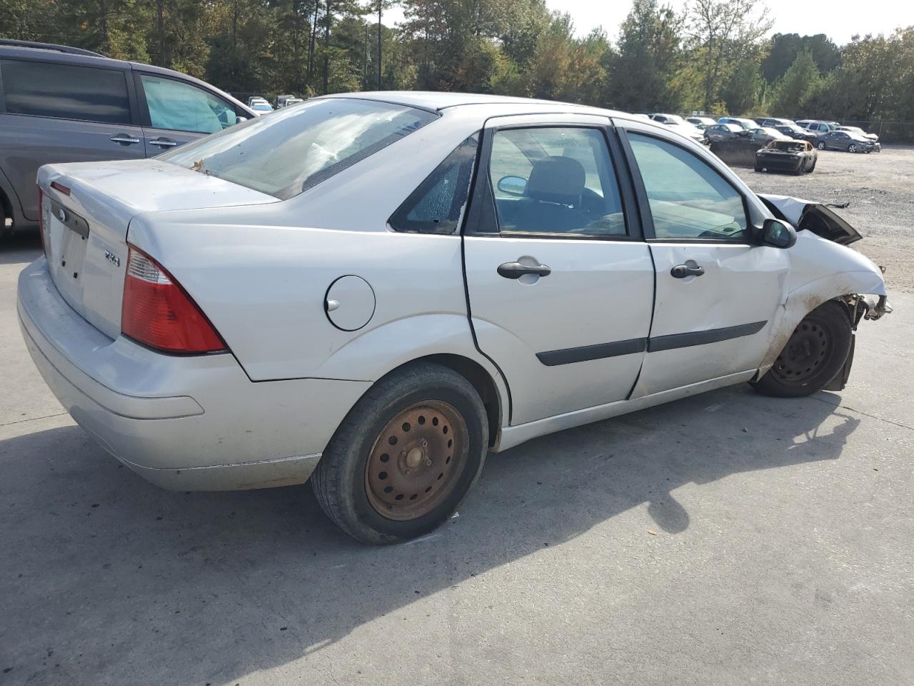 2005 Ford Focus - Image 3