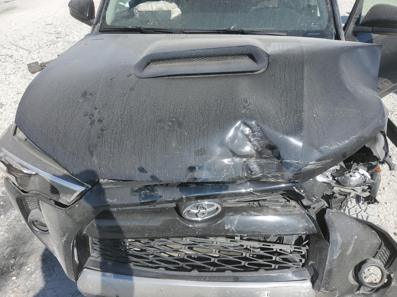 2017 Toyota 4Runner - Image 14