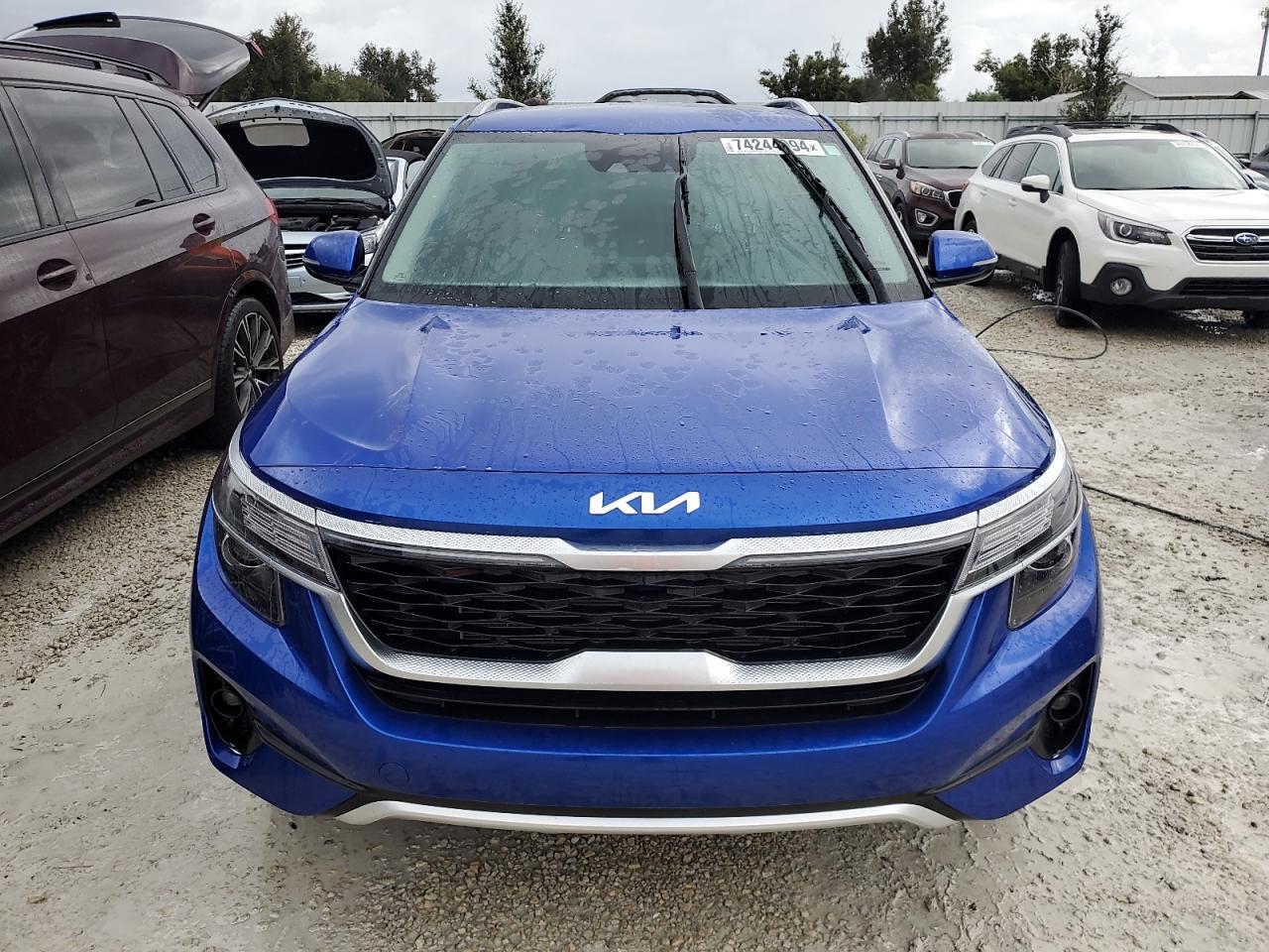 2023 Kia Seltos - Image 5