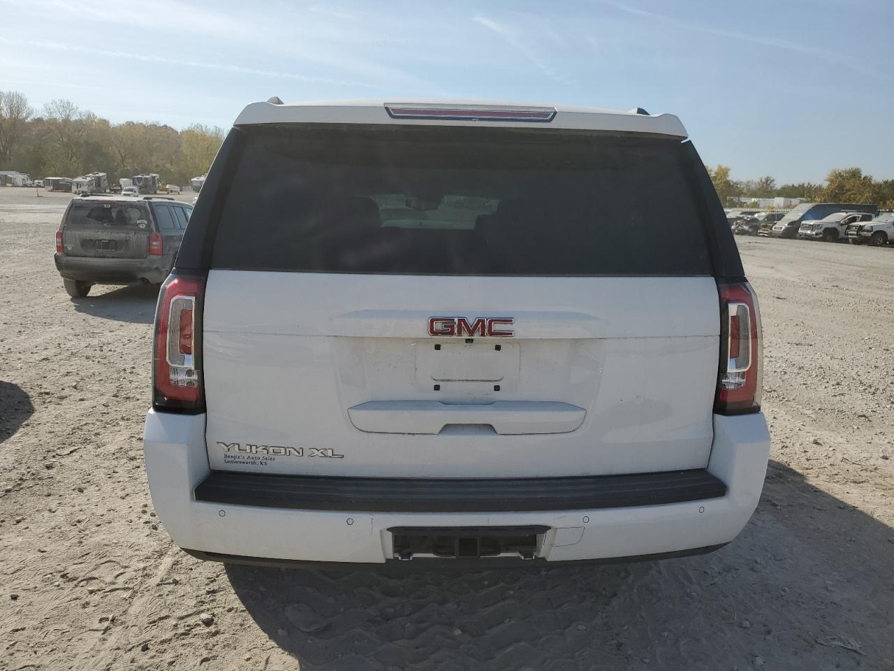 2016 GMC Yukon Xl K1500 Slt VIN: 1GKS2GKC3GR109369 Lot: 75050504