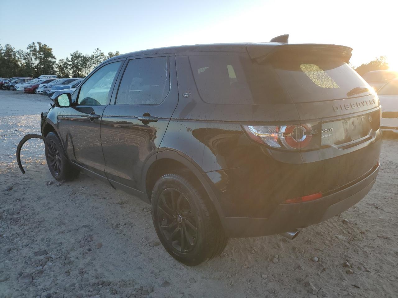 2019 Land Rover Discovery - Image 2