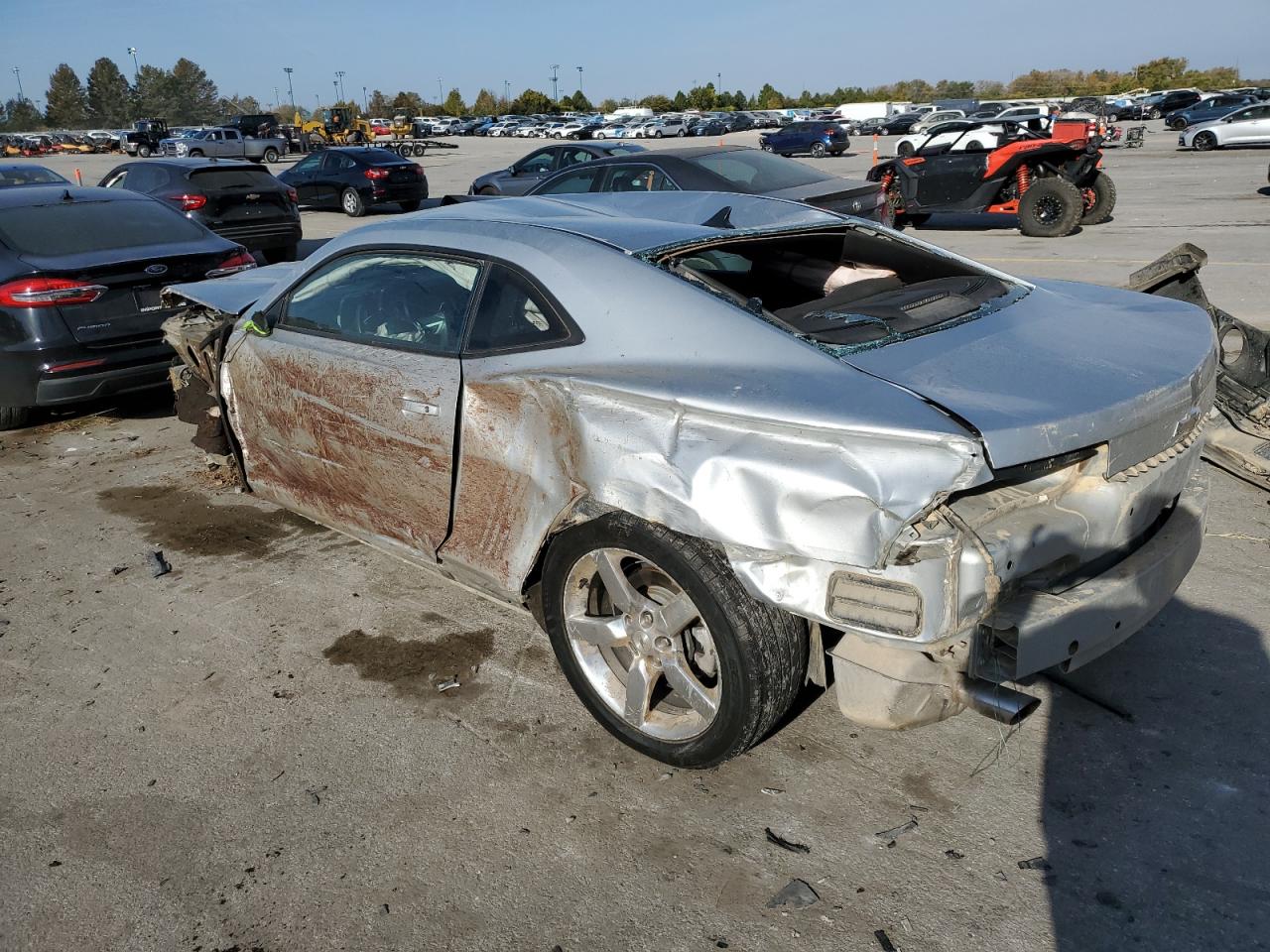 2011 Chevrolet Camaro - Image 2