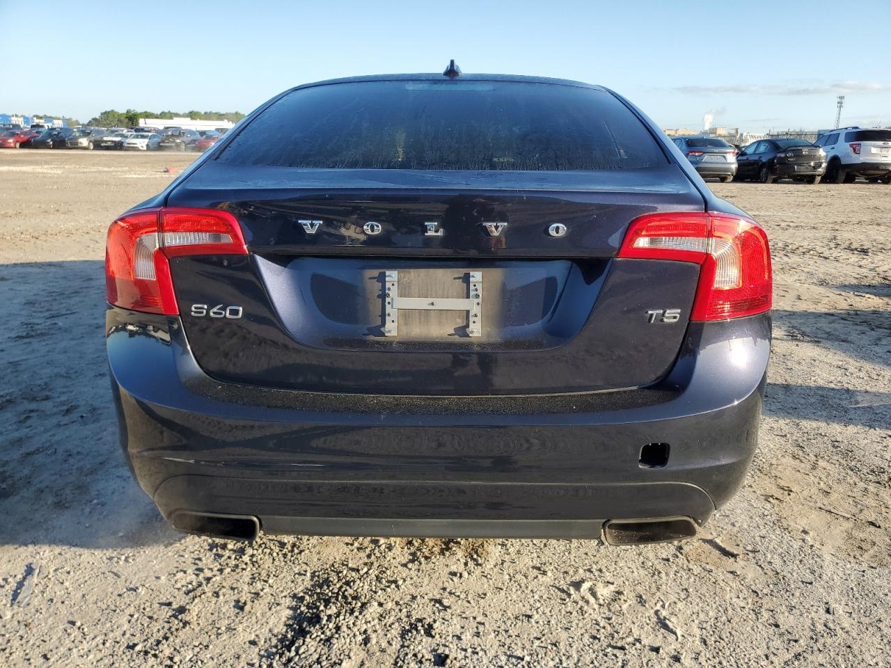 2016 Volvo S60 - Image 6