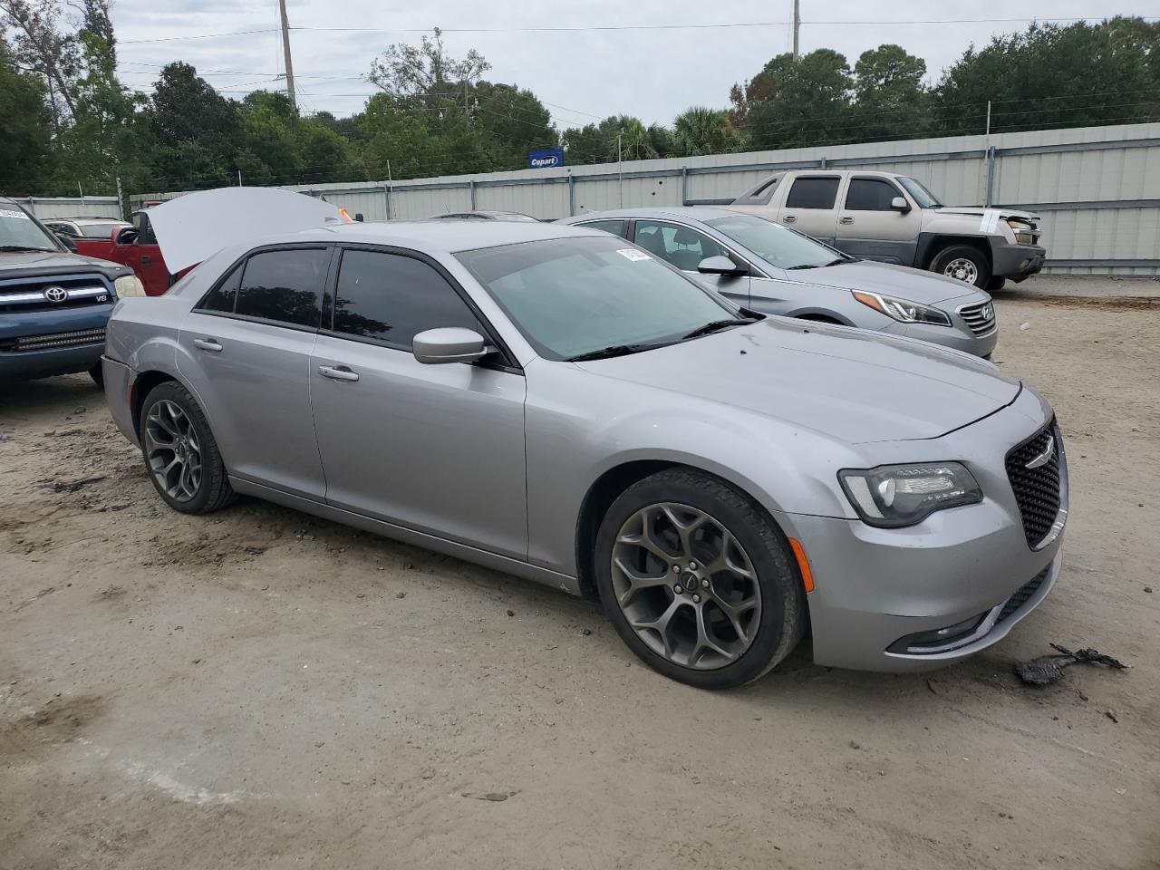 2015 Chrysler 300 - Image 4