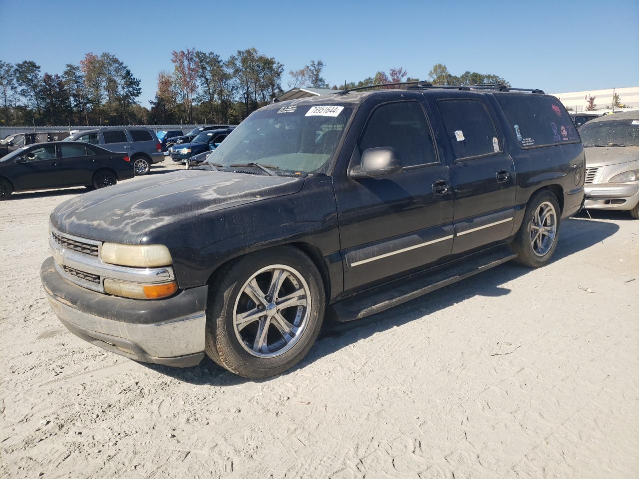 2004 Chevrolet Suburban - Image 1