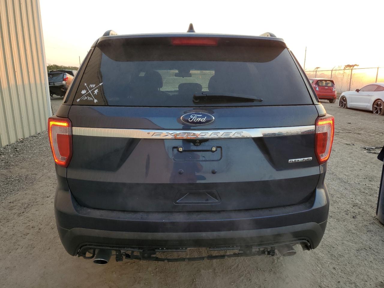 1FM5K7B89GGB51573 2016 Ford Explorer