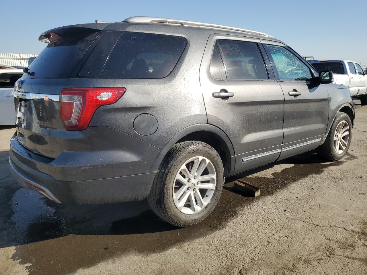 VIN 1FM5K7D86GGC47867 2016 FORD EXPLORER no.3