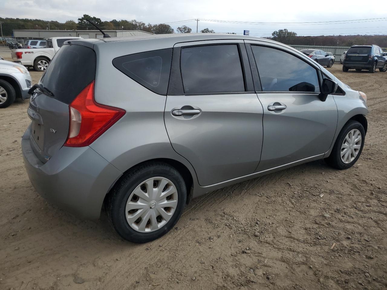 2015 Nissan Versa - Image 3