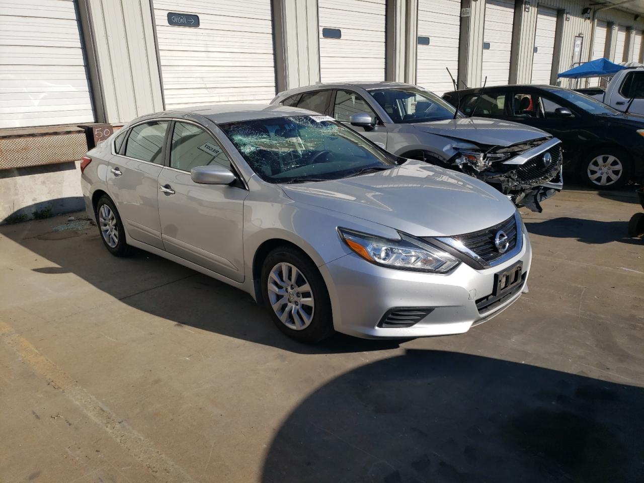 2017 Nissan Altima - Image 4