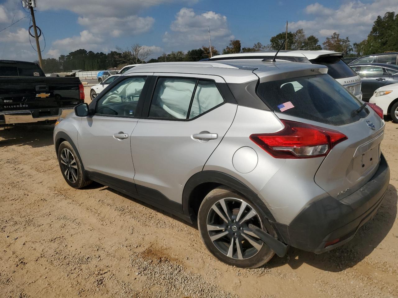 2019 Nissan Kicks - Image 2