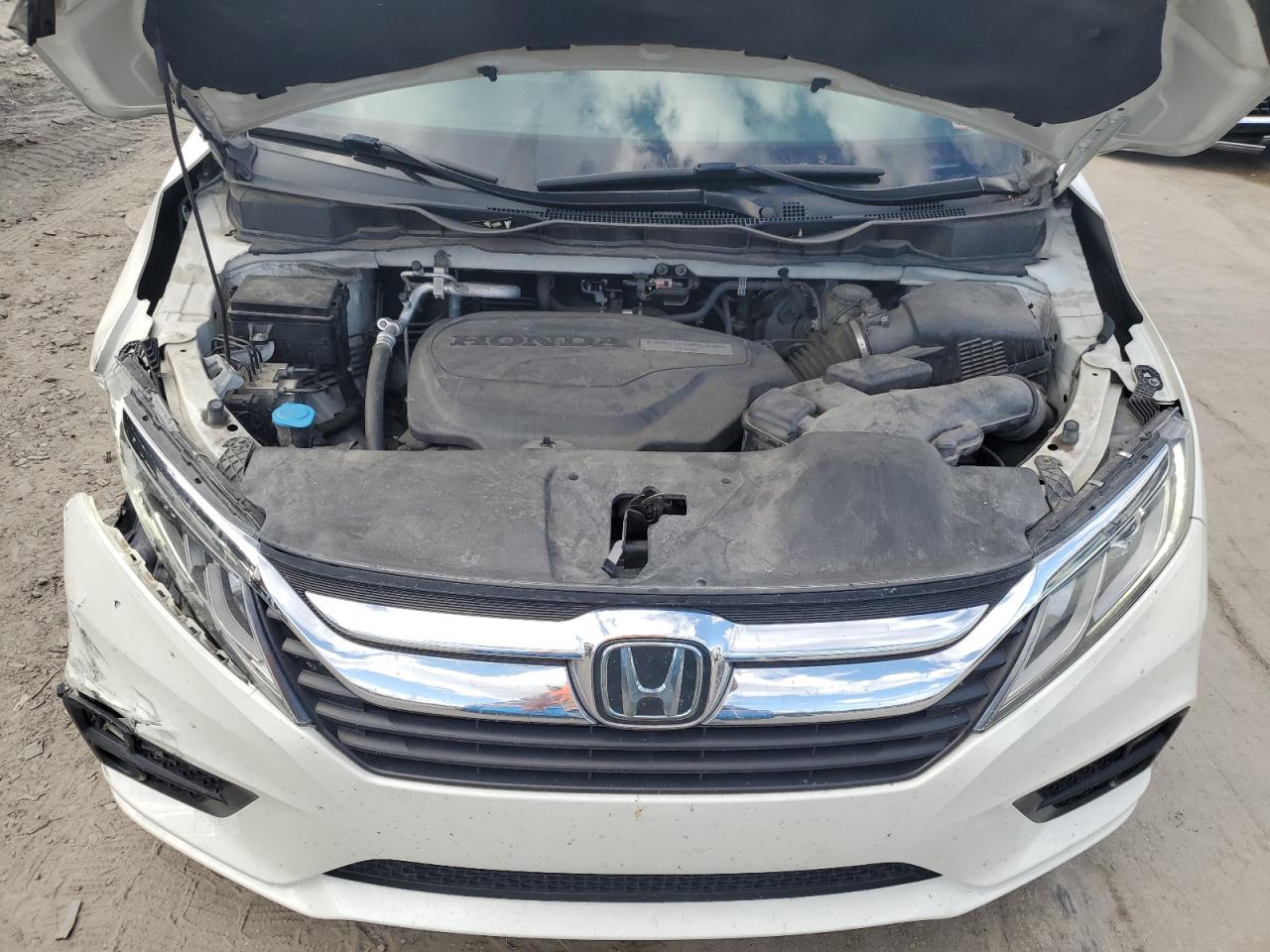 5FNRL6H78JB039621 2018 Honda Odyssey Exl