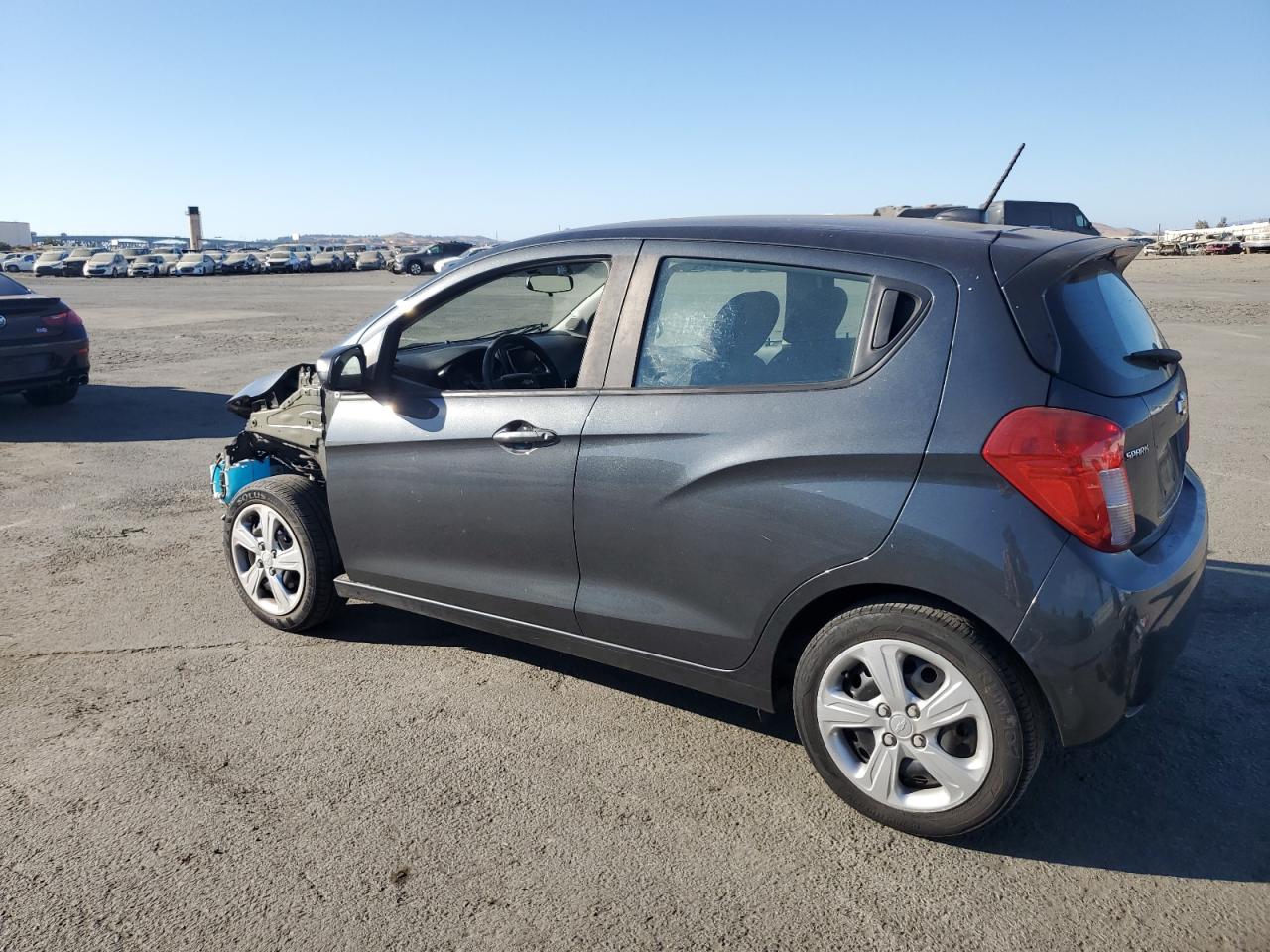 VIN KL8CB6SA3KC747912 2019 CHEVROLET SPARK no.2