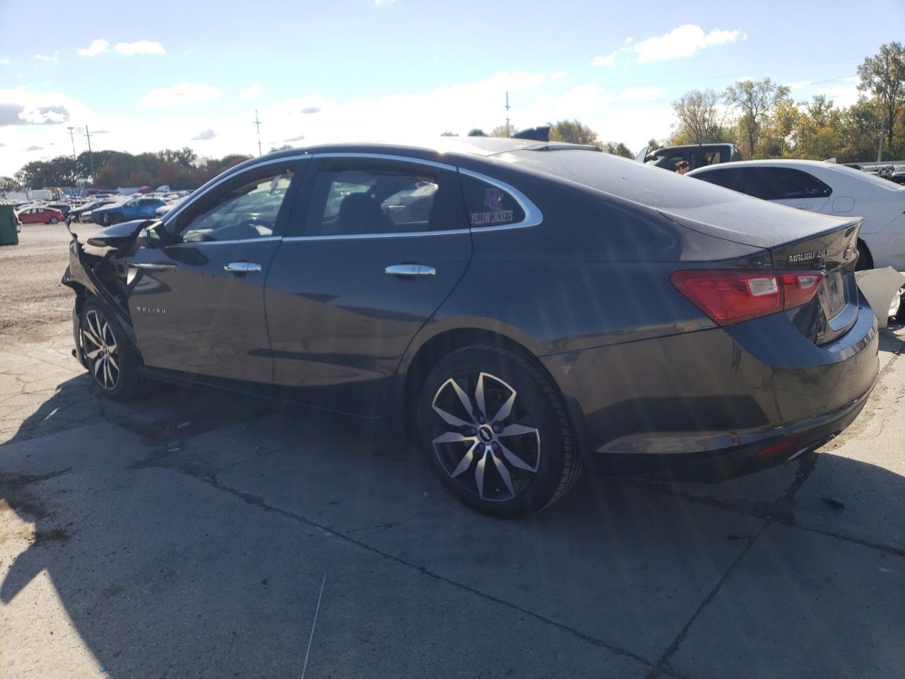 2016 Chevrolet Malibu - Image 2
