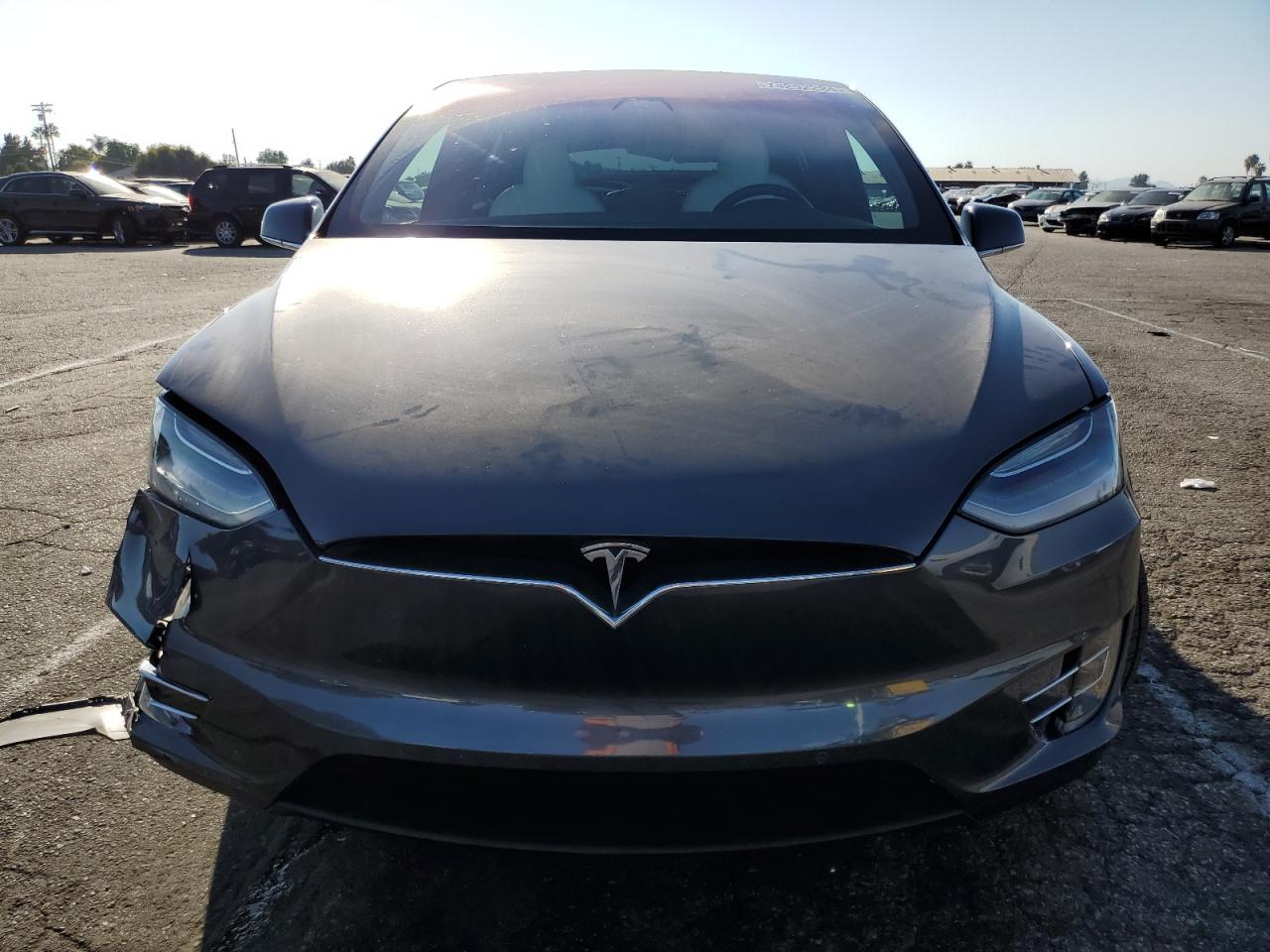 5YJXCAE24LF261966 2020 Tesla Model X