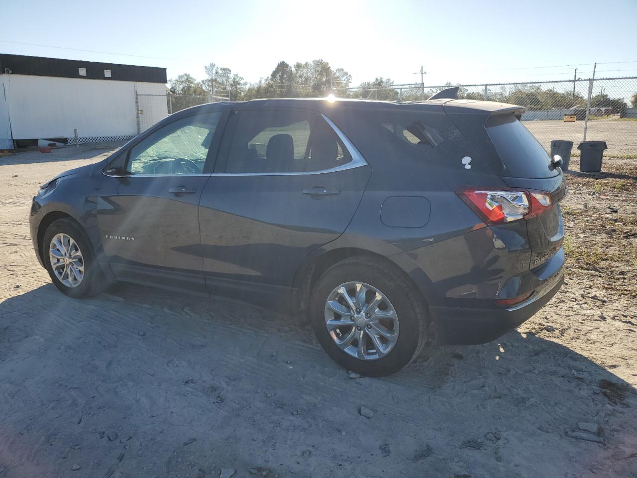2018 Chevrolet Equinox - Image 2