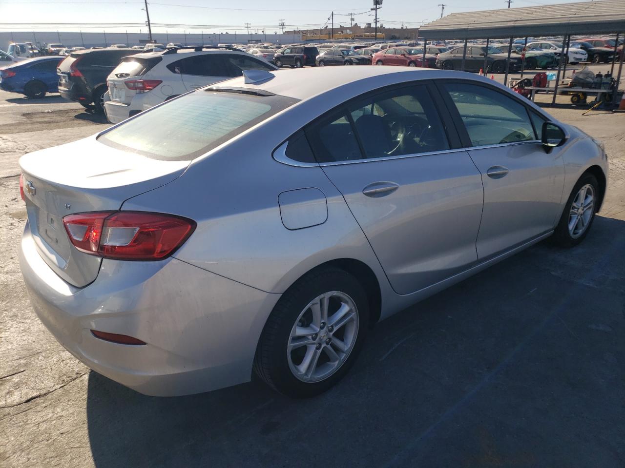 2018 Chevrolet Cruze - Image 3