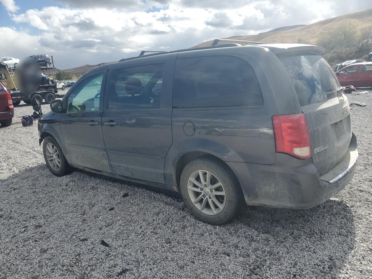 2015 Dodge Caravan - Image 2