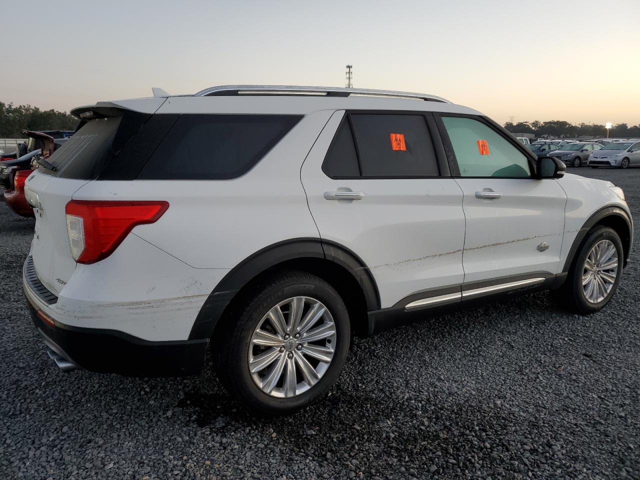 2022 Ford Explorer - Image 3