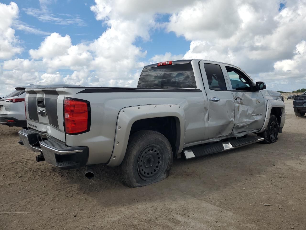 2015 Chevrolet Silverado - Image 3