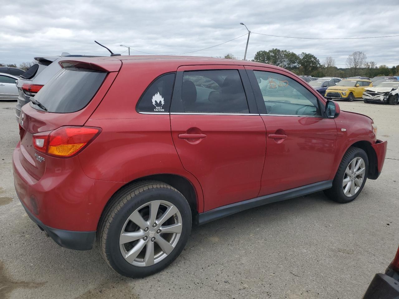 2013 Mitsubishi Outlander - Image 3