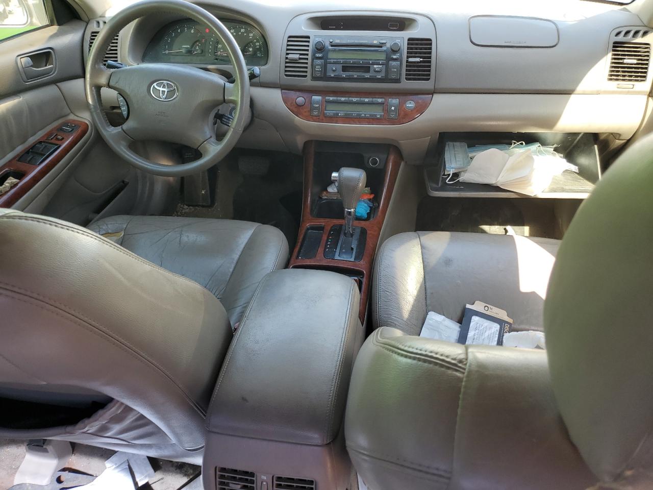2004 Toyota Camry - Image 8